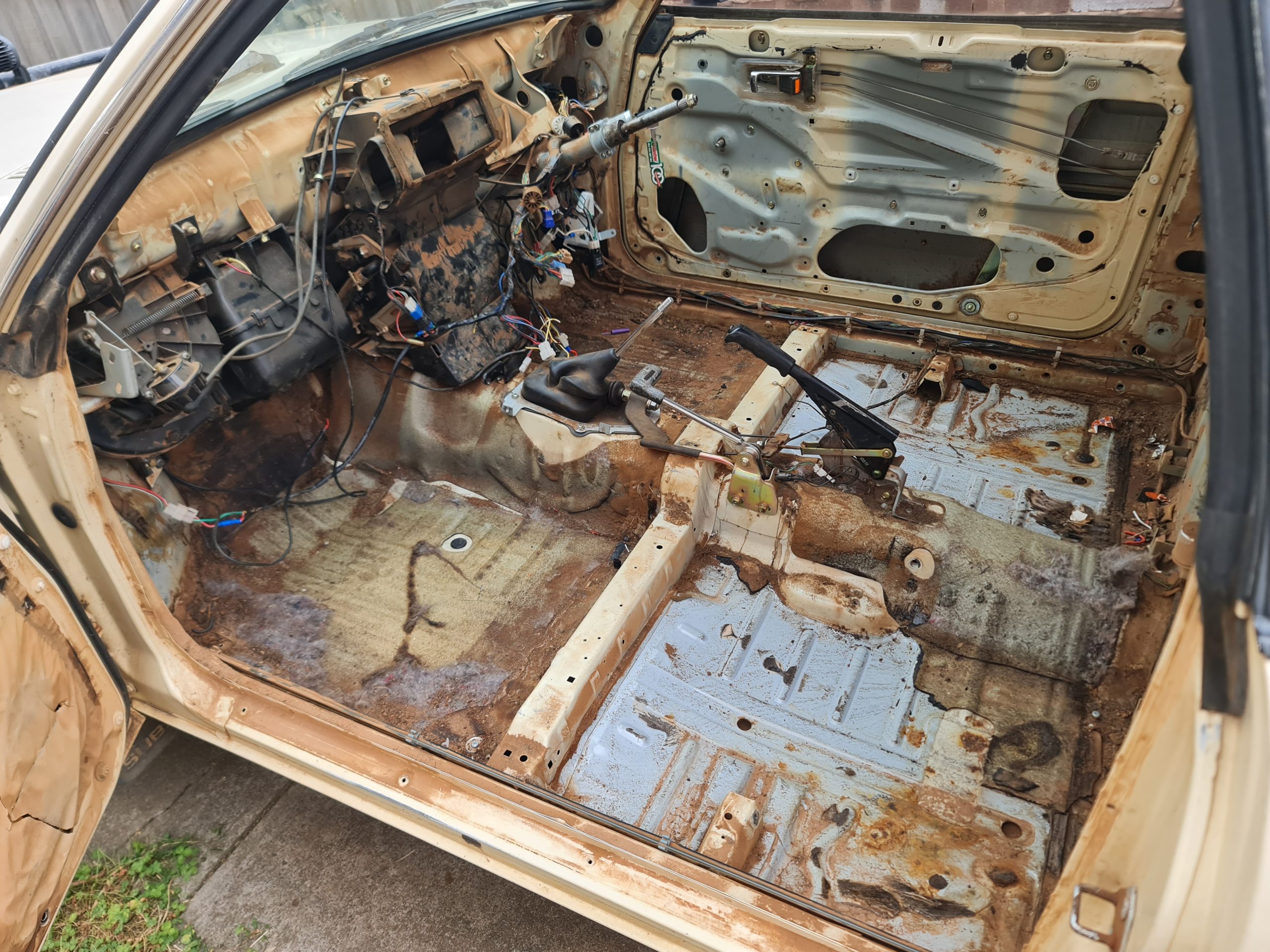 01/03/23 – Interior stripped and Battery Box Started